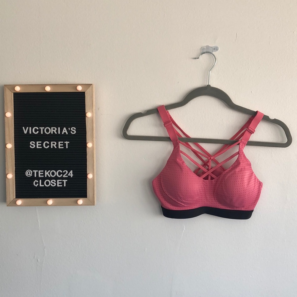 Victoria’s Secret Lightweight Sports Bra Sz 32B
